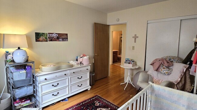 Building Photo - 1401 W Warner Ave