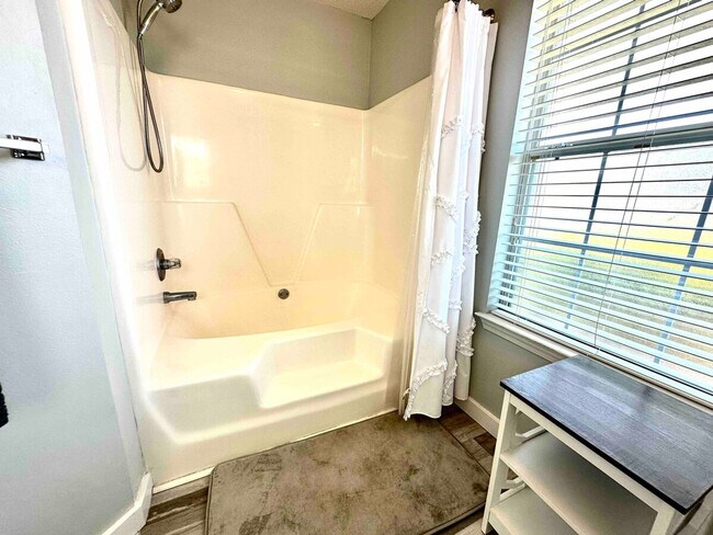 Building Photo - 75 Secret Harbor Dr