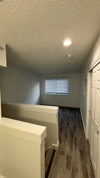 Building Photo - 1028 Navaho Dr