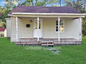 Building Photo - 7959 Maple St