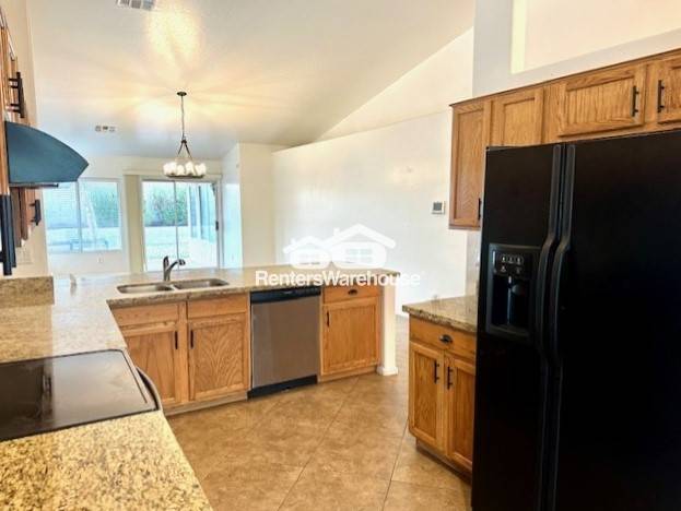Building Photo - Charming 4BD/2BA Home for Rent in Goodyear