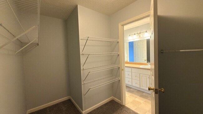Building Photo - 3221 Kildaire Dr
