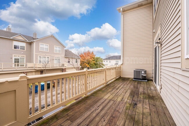 Building Photo - 2720 N Greenwood Ave