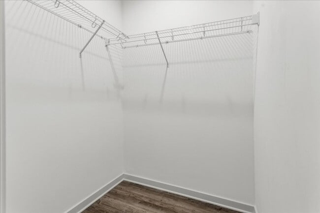 Building Photo - 516 SW 7th Pl