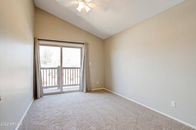 Building Photo - 11601 S Maze Ct