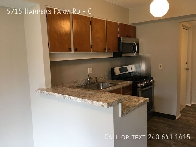 Building Photo - 5715 Harpers Farm Rd