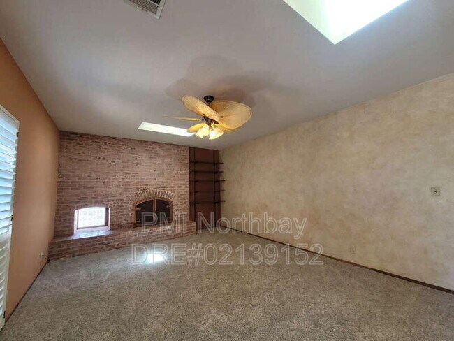 Building Photo - 2842 Vista Grande