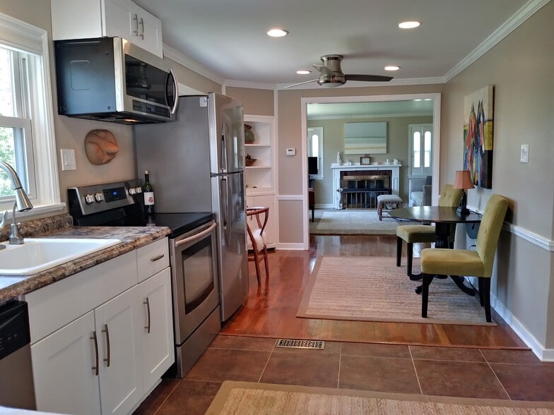 Kitchen and dining area. - 117 Fern Hollow Rd