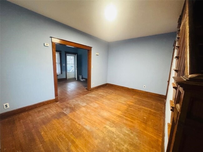 Building Photo - 20 Elm St