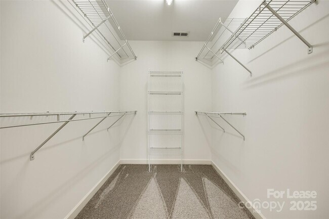 Building Photo - 4505 Hampstead Heath Dr