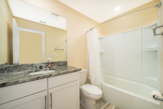 Building Photo - 1660 Tropical Palms Cir