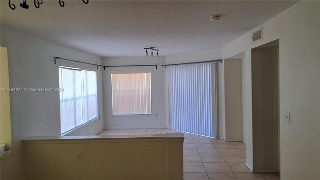 Building Photo - 4791 Via Palm Lakes