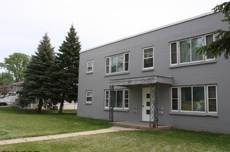 Building Photo - 1 bedroom - Heat & Water included