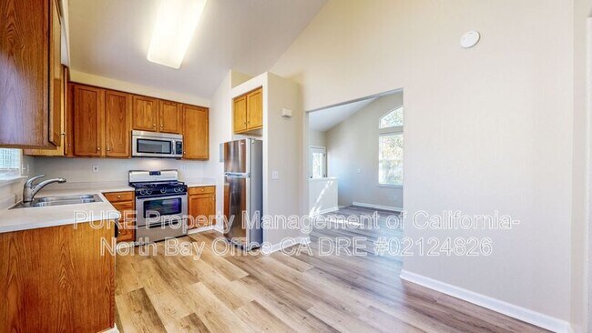 Building Photo - 1220 Hidden Creek Pl