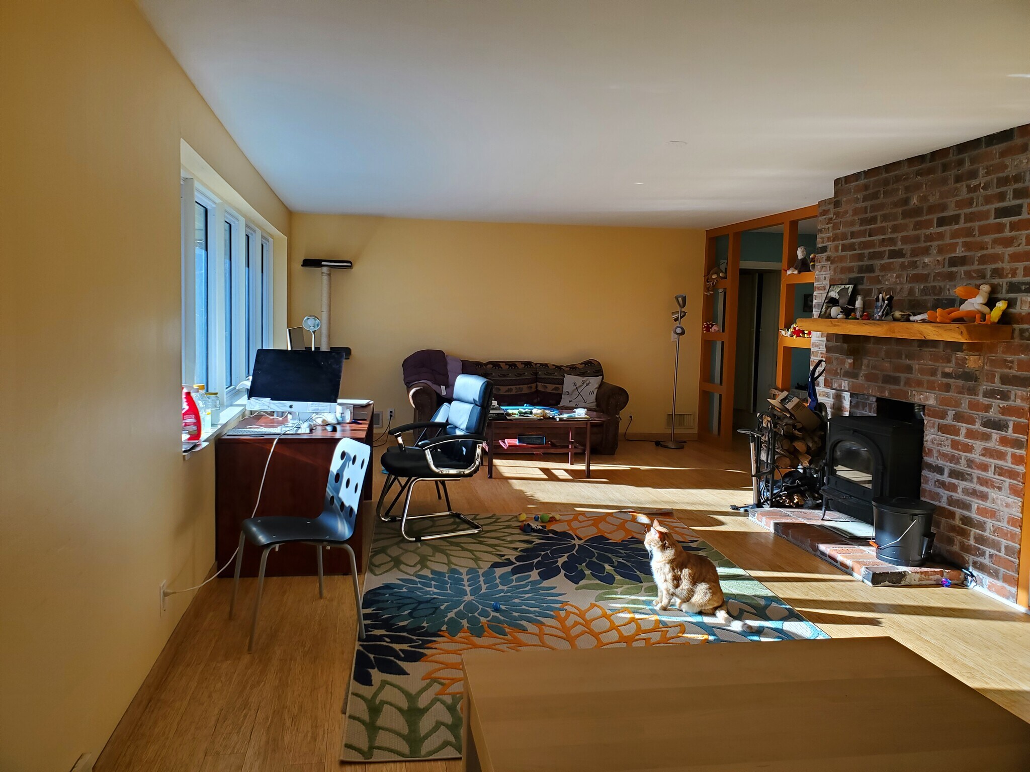 Living room - 920 SW Stephenson Ct