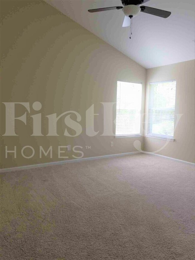 Building Photo - 8019 Bushy Creek Dr