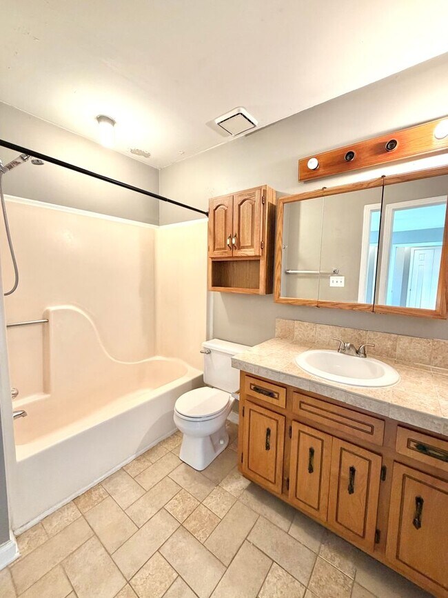 Building Photo - 3411 Polly Dr