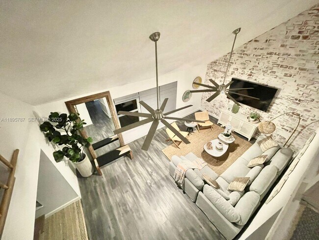 Building Photo - 4700 Regina Dr