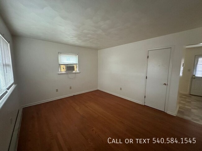 Building Photo - 3726 New Spring Branch Rd SE