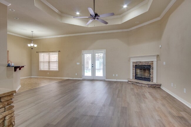 Building Photo - Beautiful 3BR/2.5BA Craftsman-Style Home i...