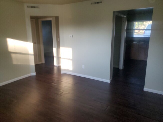 Building Photo - 7241 E Sunny Vale Dr