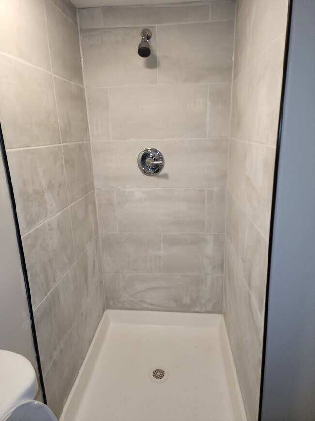 Building Photo - 3231 N 39th St