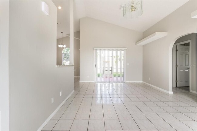 Building Photo - 4031 Claremont Dr