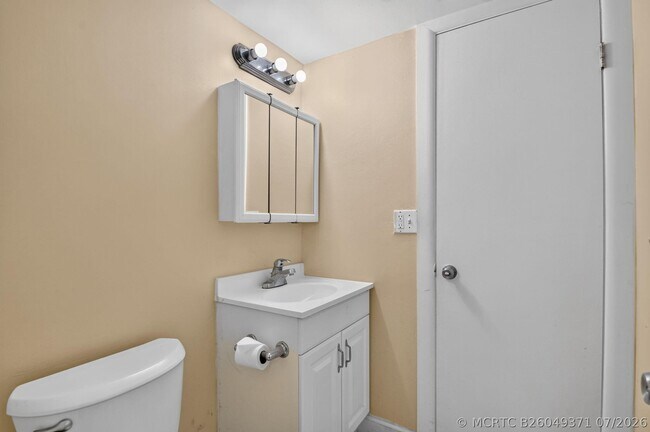 Building Photo - 1505 Crescent Cir