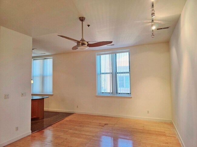 Building Photo - 4500 Olive St