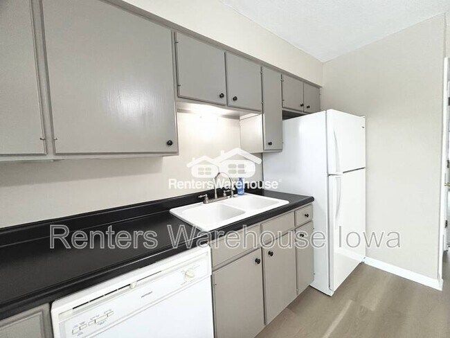 Building Photo - 6202 62nd St