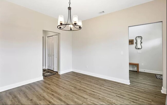 Building Photo - 103 Fridley Ln