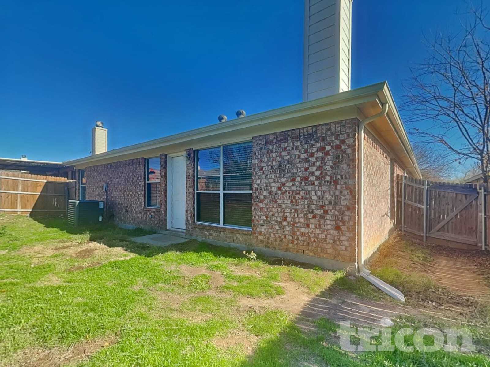 Building Photo - 2520 Ensenada Ln