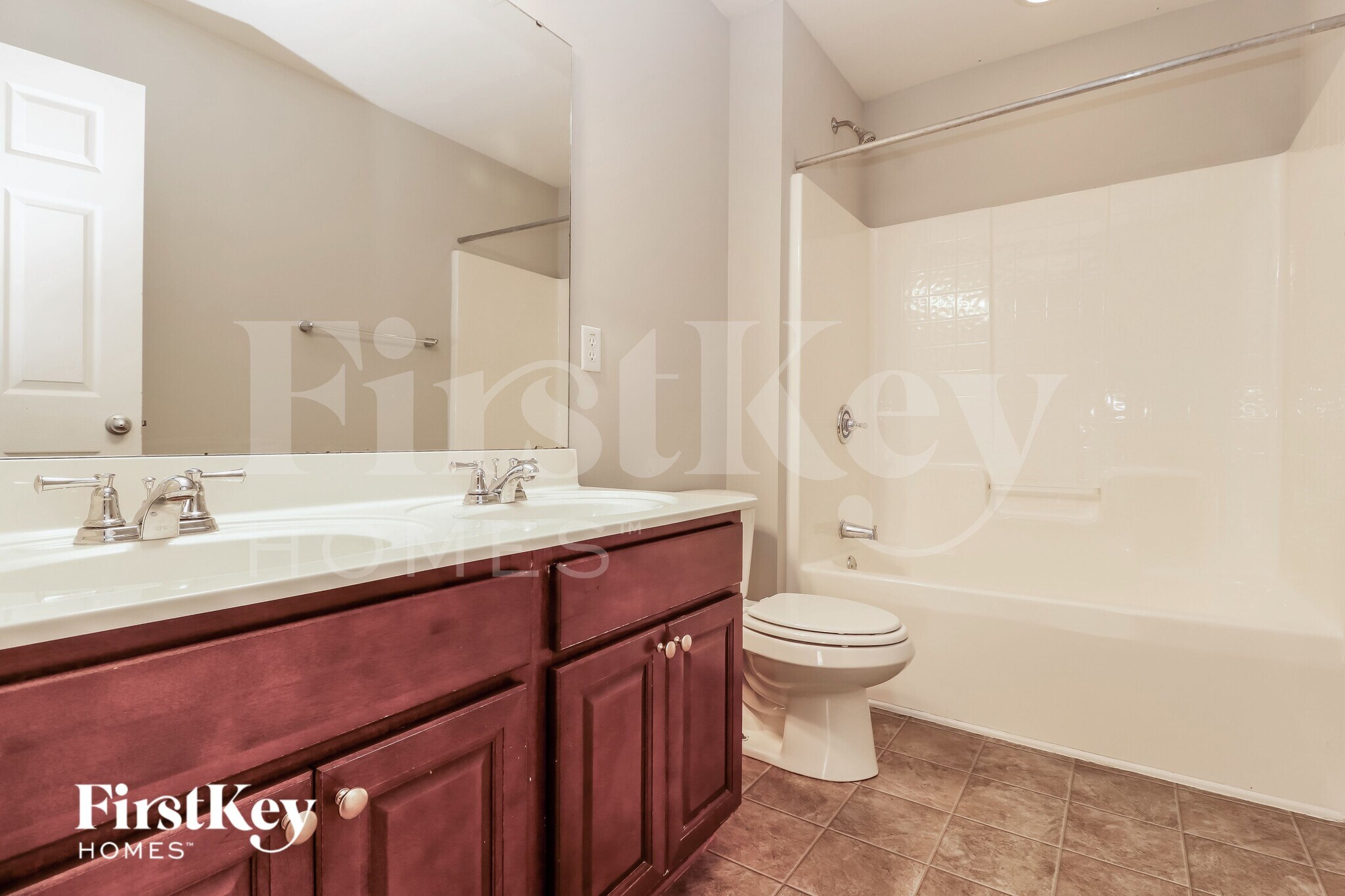 Building Photo - 426 Village Park Dr