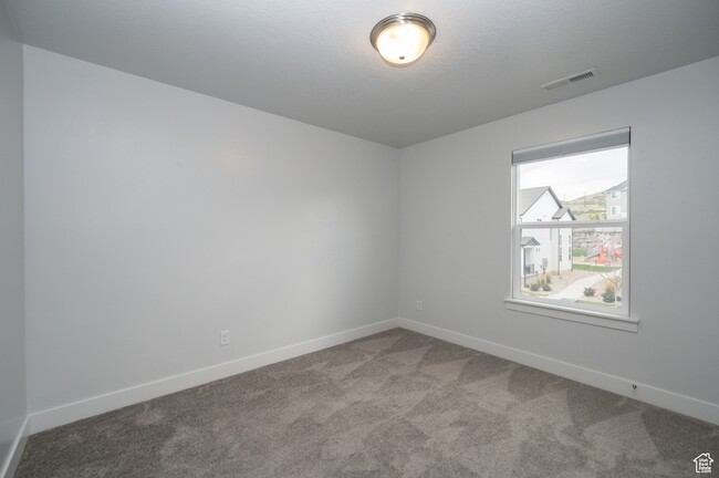 Building Photo - 16087 S Truss Dr