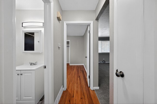 Building Photo - 26 Newland Ct