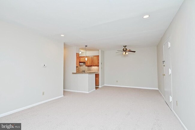 Building Photo - 5907 Noblestown Rd