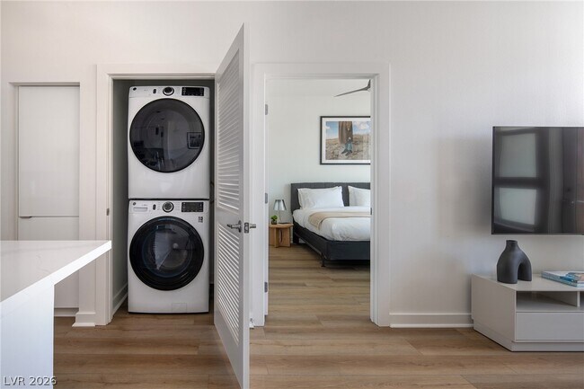 Building Photo - 11055 S Las Vegas Blvd