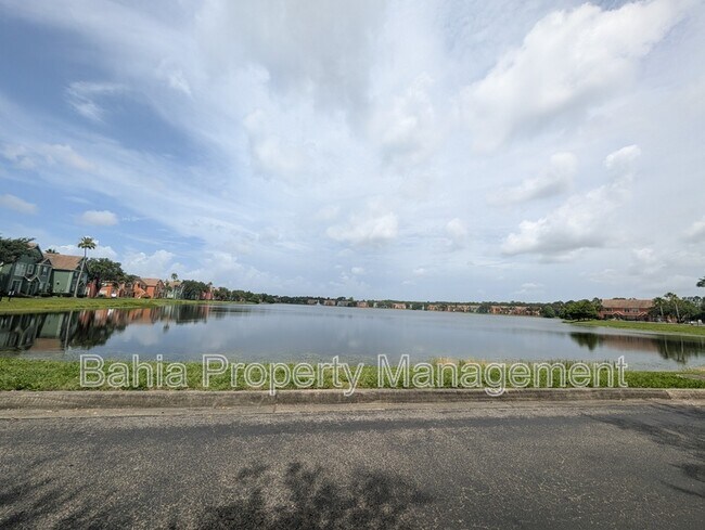 Building Photo - 10562 Windsor Lake Ct