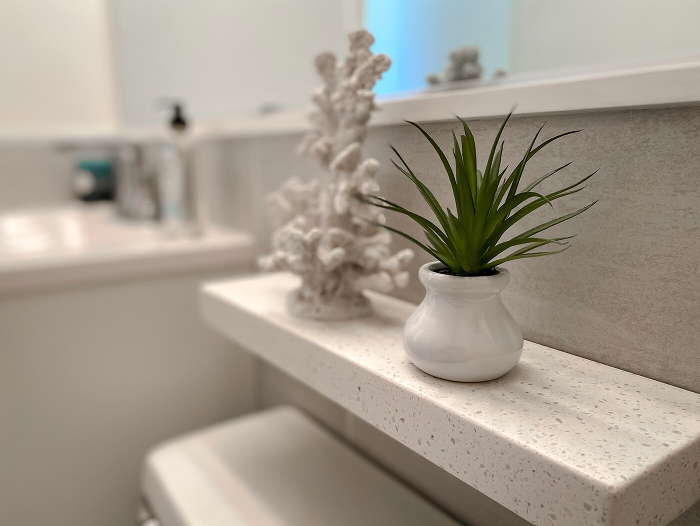 Building Photo - 6171 N Sheridan Rd