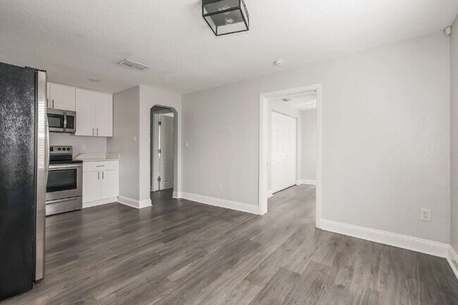 Building Photo - 1770 17th St S