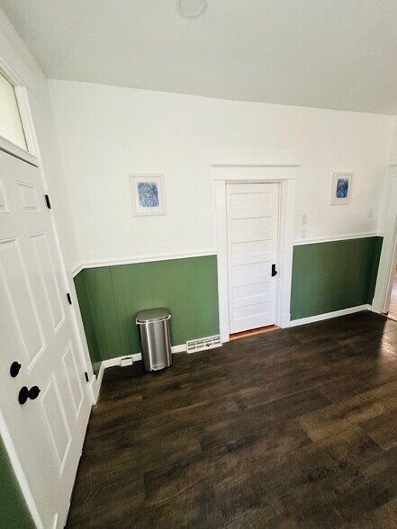 Building Photo - 6451 S Kingshighway Blvd