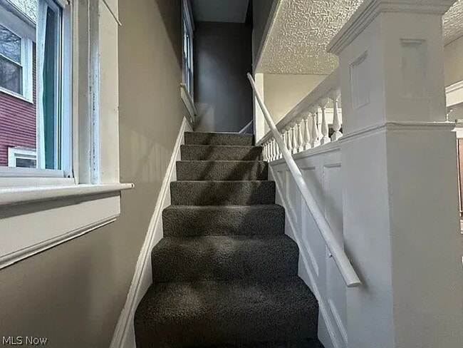 Building Photo - Spacious 4-Bedroom Home in Cleveland
