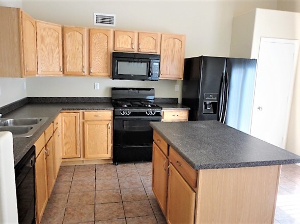 Building Photo - 3798 Cattle Dr NE