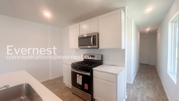 Building Photo - 5962 Celestite Bd