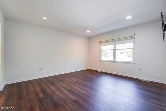 Building Photo - 627 Old Dover Rd