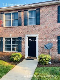 Building Photo - Beautiful Town Home in Wyndhurst