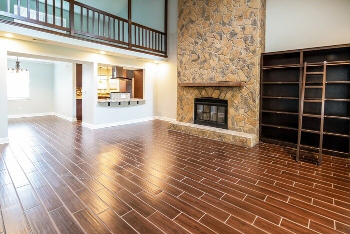 Building Photo - 815 Doulton Ln