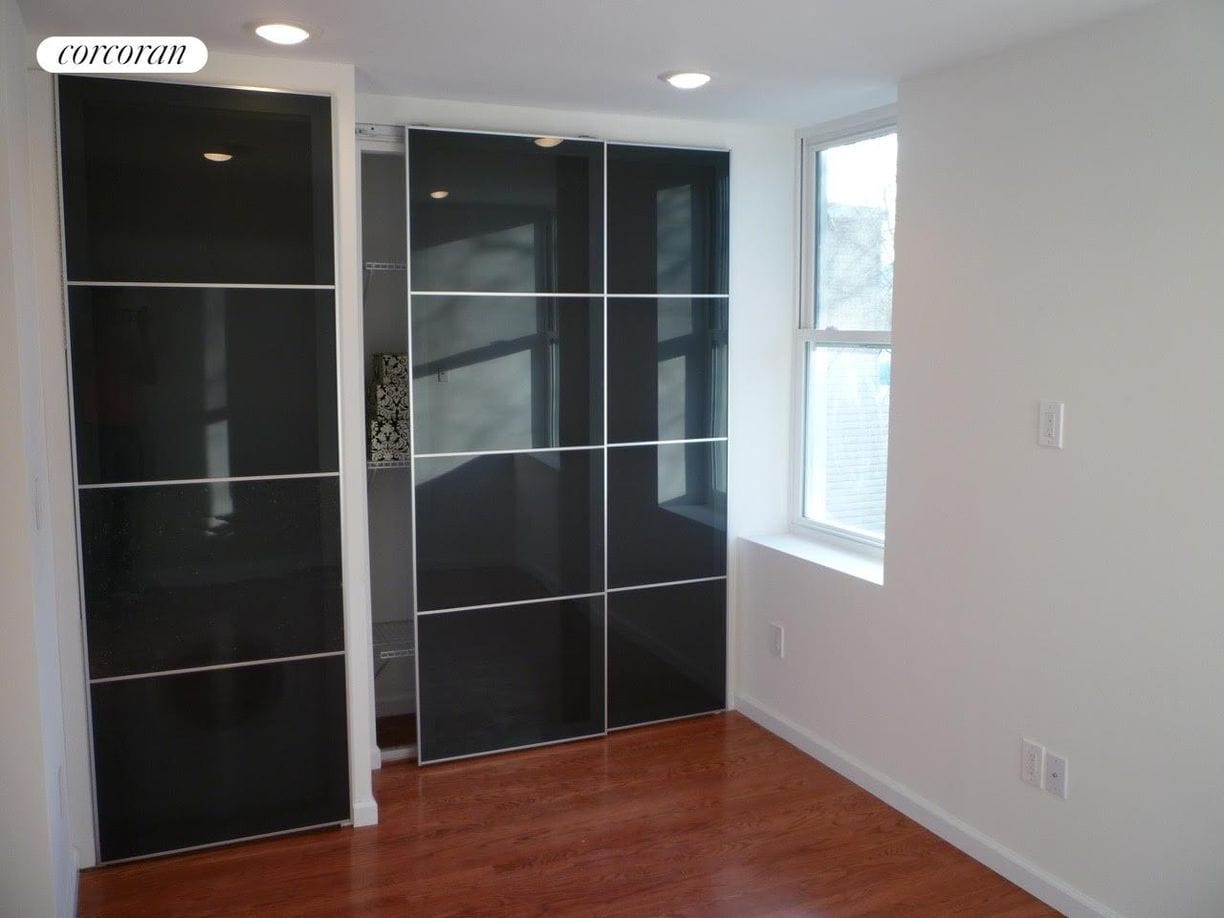 Building Photo - 625 Walton Ave
