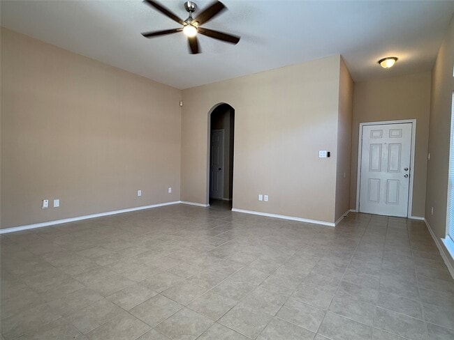 Building Photo - 2107 Castle Gardens Ln