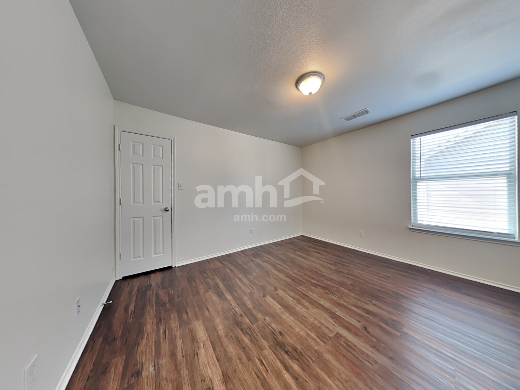 Building Photo - 1626 Wildflower Dr